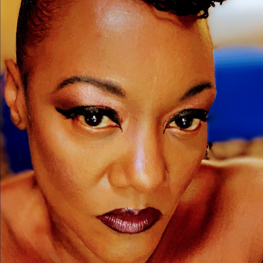 Meet your Posher, E. annette